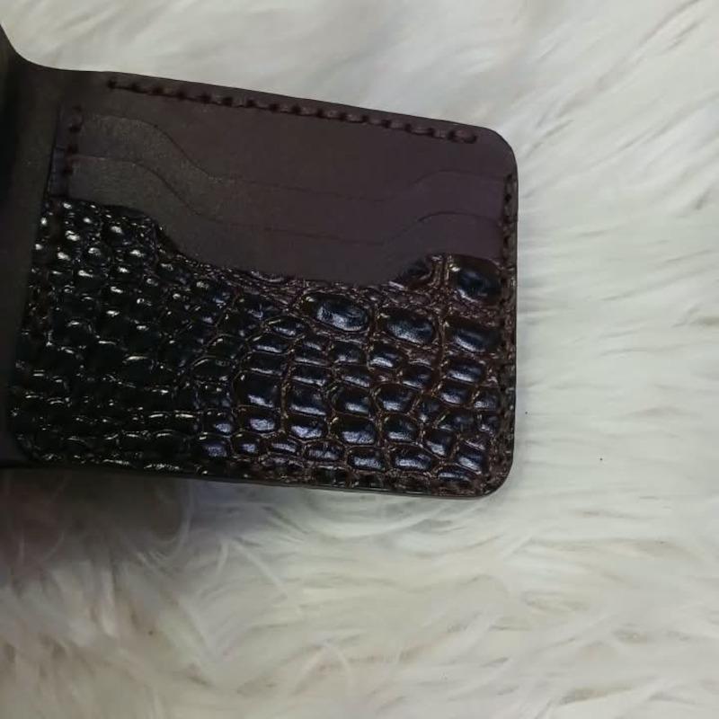 Men's Croc-Embossed Leather Bifold Wallet — Black & Brown