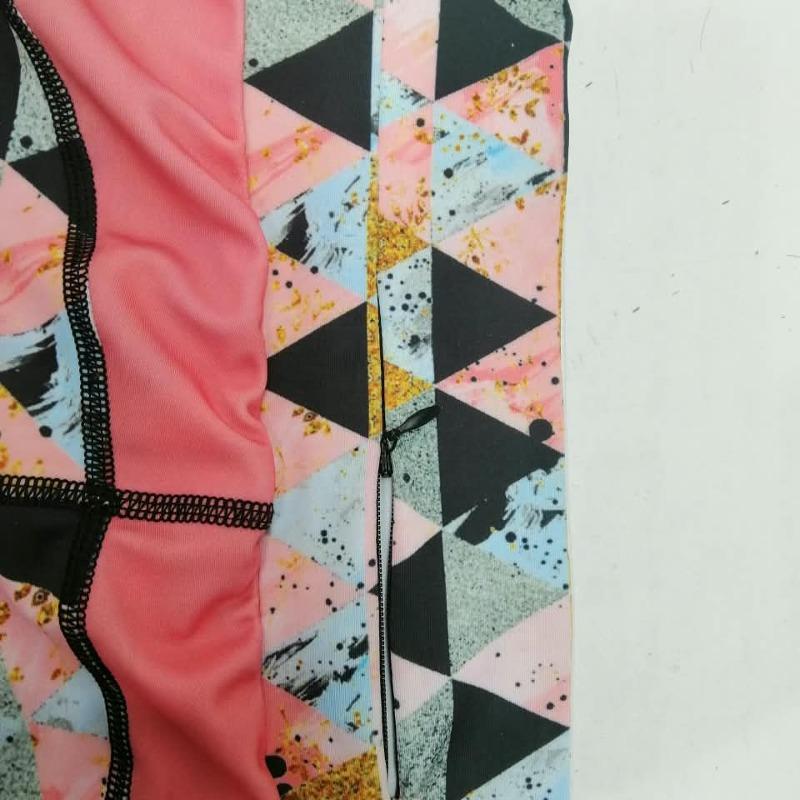 Women's Vibrant Geometric Sublimated Athletic Leggings