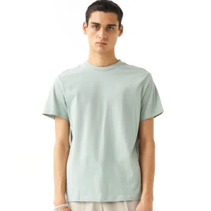 Lightweight breathable skin for maximum all day comfort.