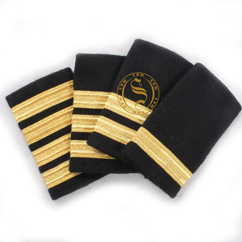 Custom Airline Pilot Epaulettes – Captain & First Officer Shoulder Boards, Flight Attendant Ranks & Commercial Aviation Uniform Accoutrements